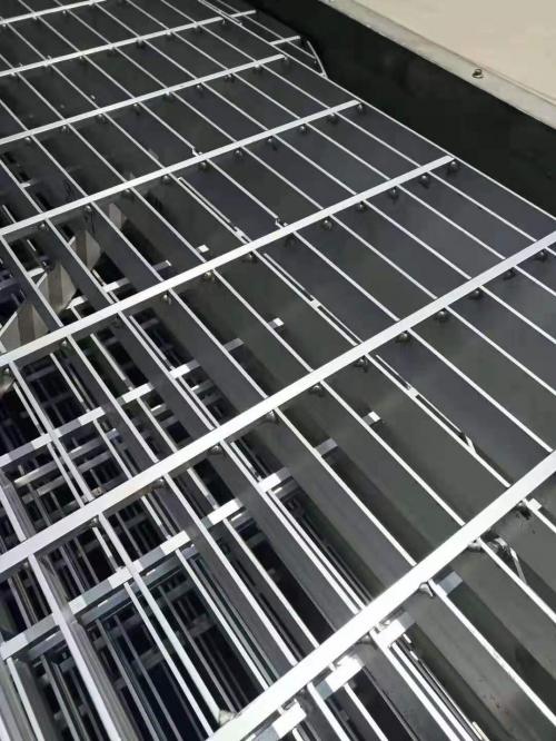 鋁板鋼格柵平臺