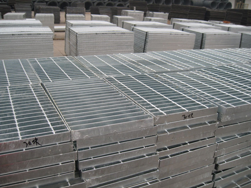 熱鍍鋅鋼<a href='http://www.xh-th.cn'>格柵板</a>