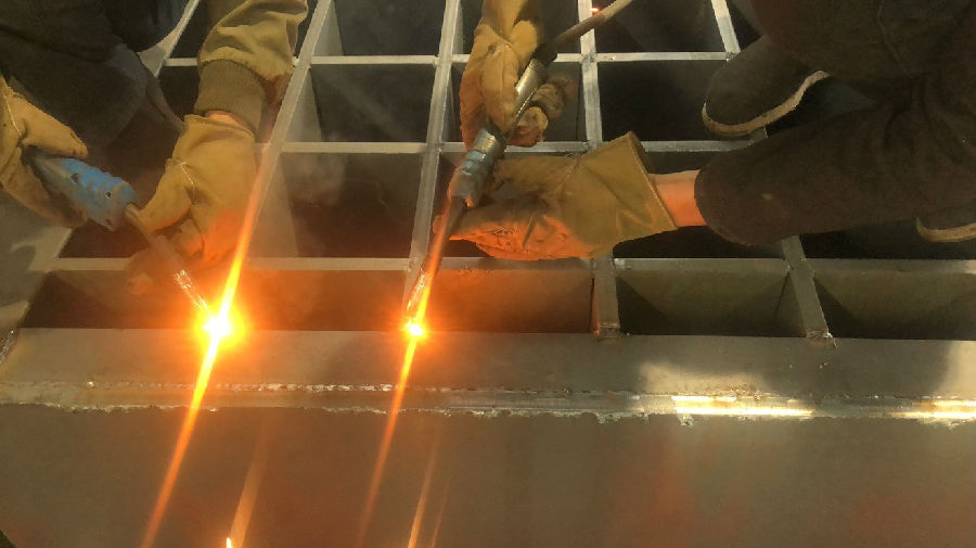 重型熱鍍鋅格柵板