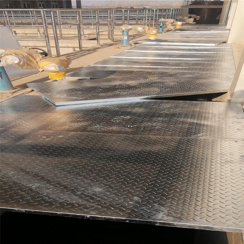 花紋板復(fù)合鋼格柵