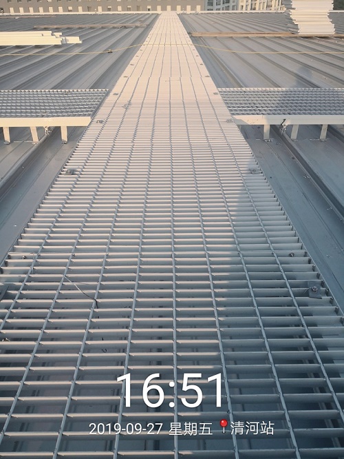 鋁板鋼格柵踏步