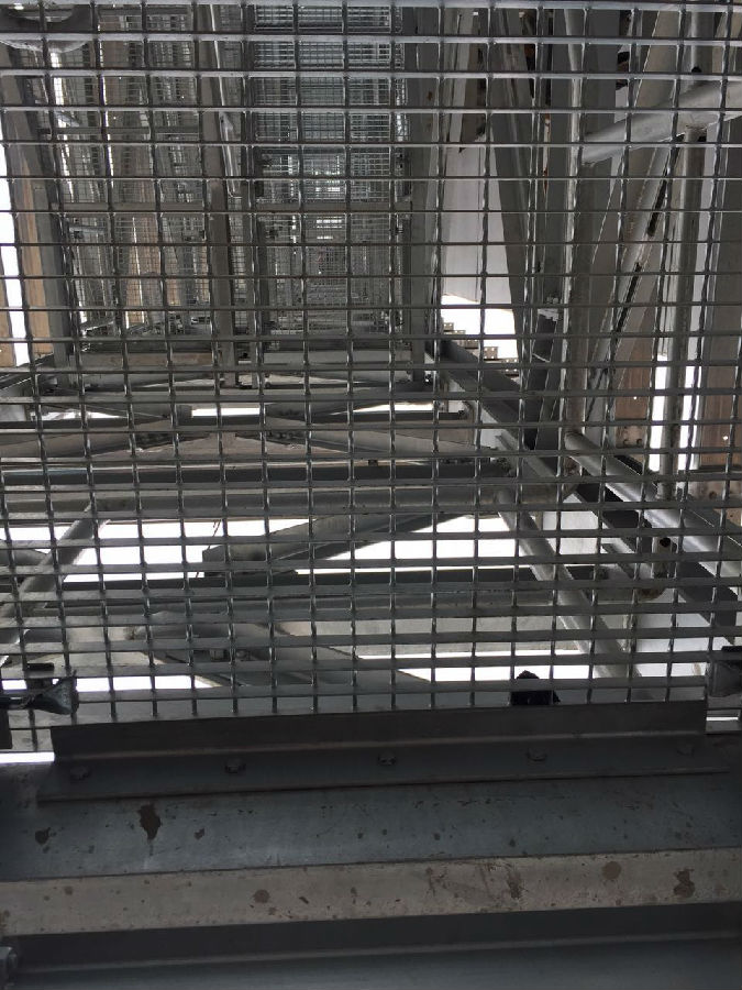 鍍鋅鋼<a href='http://www.xh-th.cn'>格柵板</a>承重