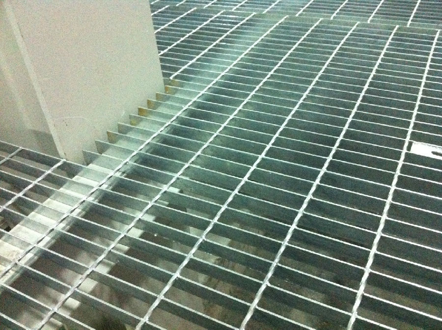 鍍鋅鋼<a href='http://www.xh-th.cn'>格柵板</a>