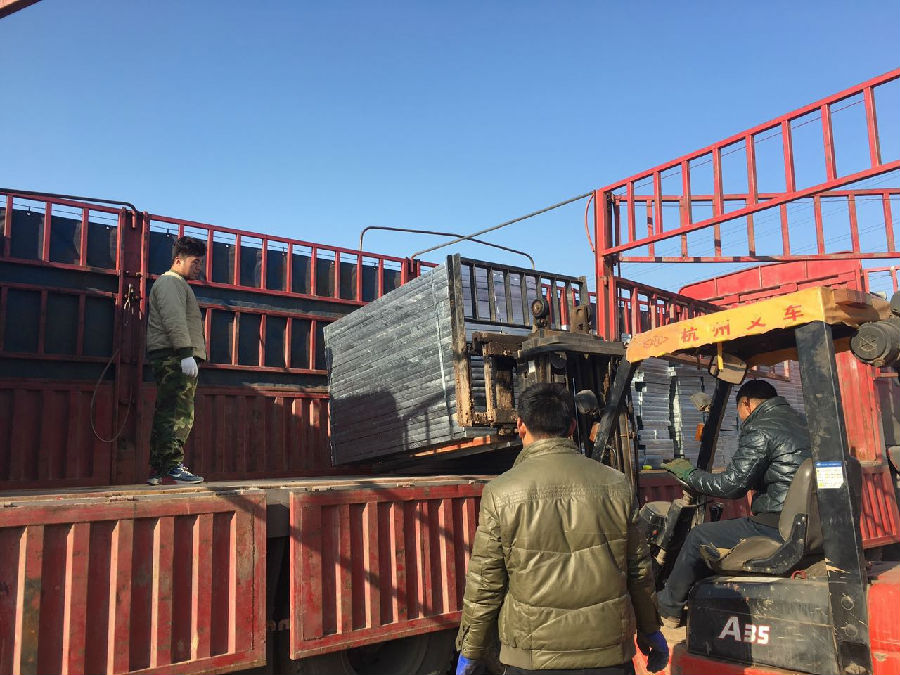 鋼結(jié)構(gòu)平臺(tái)熱鍍鋅鋼格柵板